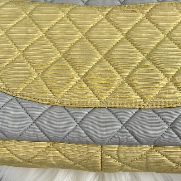 Chanel Tricolor Reissue 2.55 Quilted Canvas 226 Jumbo Flap Bag - Picture 3 of 12